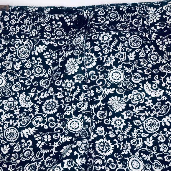 American Eagle Shorts Midi Low Rise Floral NWT - Picture 7 of 8